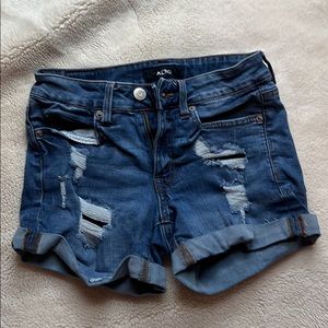Aéropostale Low Rise MIDI Jean Shorts - Women’s Size 2 — Like New